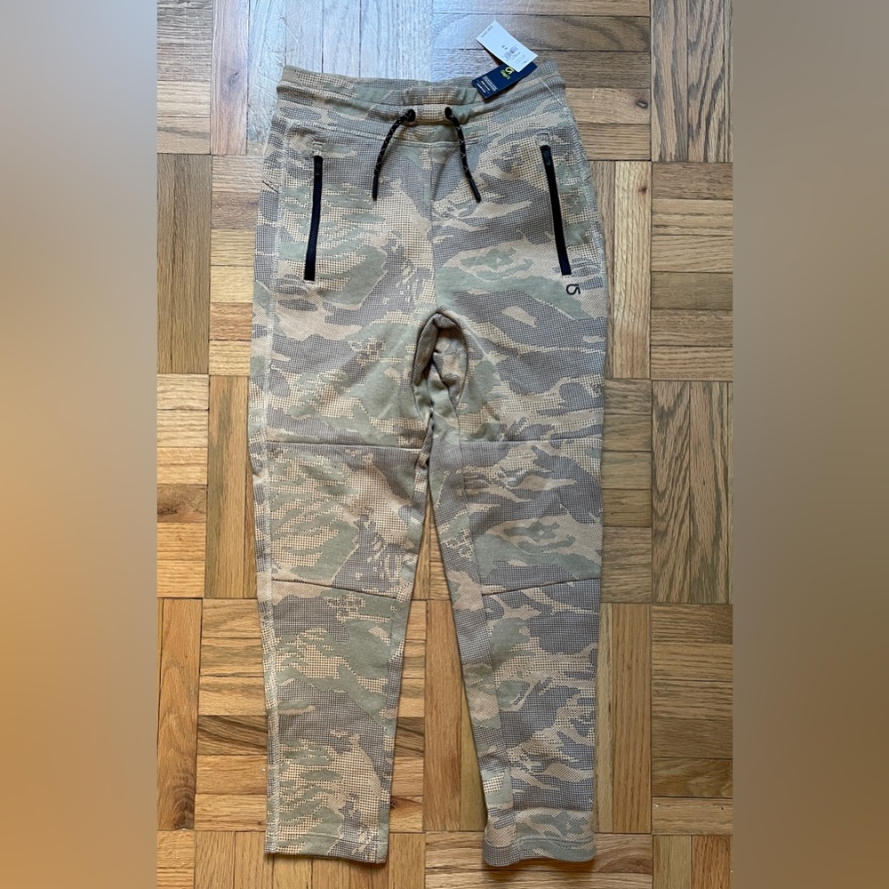 GAP KIDS Gap Fit Camouflage Sports Pants M (8) NWT